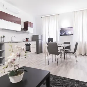 Hemeras Boutique Homes - City Center Design Flats Milano